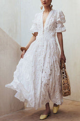 Maxikleid mit V-Ausschnitt, hohlen Rüschen und Puffärmeln